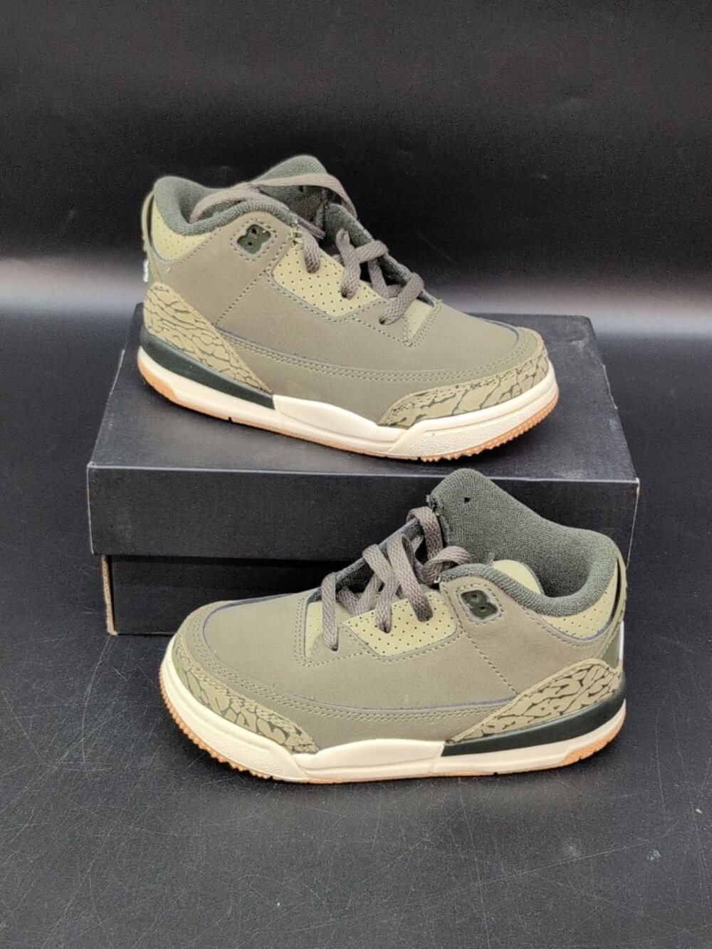 Nike Jordan 3 Retro Toddler shoes US 9C Medium Olive Sequoia DM0968-202